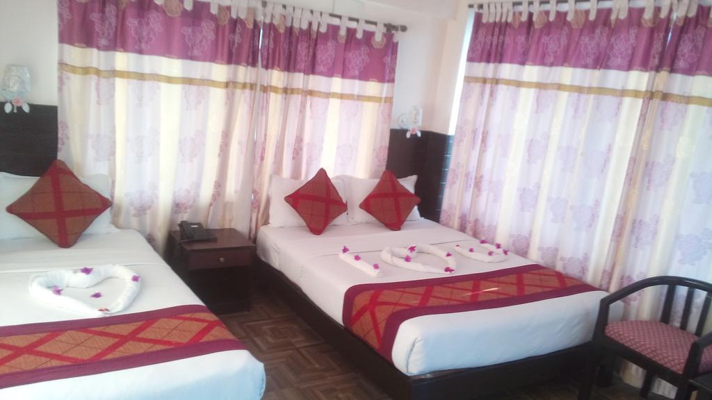 Hotel Center Lake Pokhara Room photo